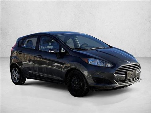 Used 2016 Ford Fiesta SE image 3