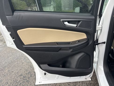 Used 2023 Ford Edge SE AWD/4WD image 21