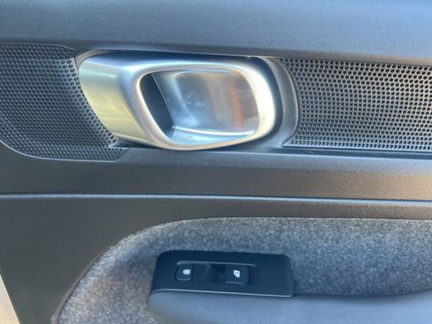 New 2025 Volvo XC40 B5 Ultra w/ Climate Package image 25