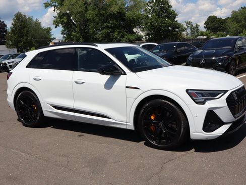 Used 2022 Audi e-tron Chronos w/ Chronos Package AWD/4WD image 3