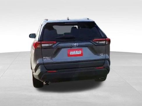 Used 2022 Toyota RAV4 XLE Premium image 7
