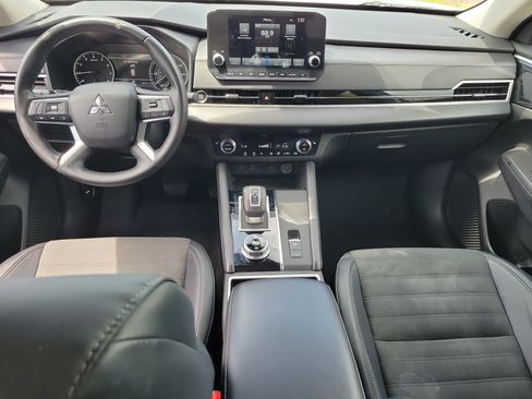 Used 2024 Mitsubishi Outlander SE AWD/4WD image 18