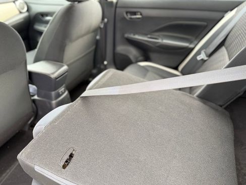 Used 2020 Nissan Versa SV image 15