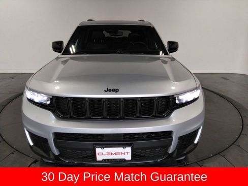 Used 2024 Jeep Grand Cherokee L Laredo image 2