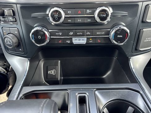 Used 2025 Ford F150 XLT w/ Equipment Group 302A MID AWD/4WD image 19