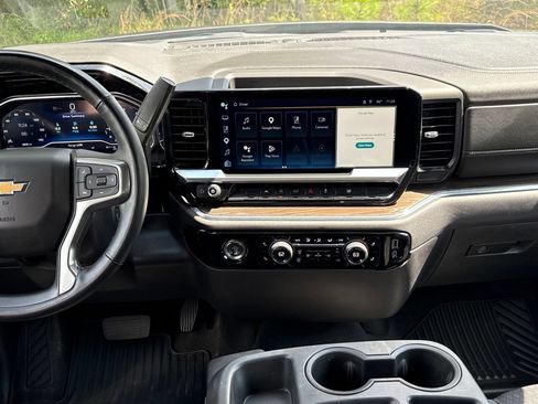 Used 2023 Chevrolet Silverado 1500 LT AWD/4WD image 14