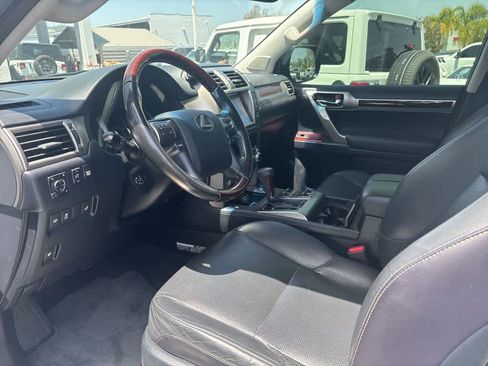 Used 2018 Lexus GX 460 Luxury w/ Preferred Accessory Package AWD/4WD image 7
