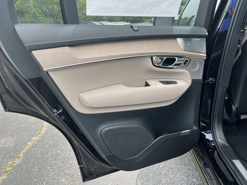 New 2026 Volvo XC90 T8 Ultra w/ Lounge Package AWD/4WD image 18