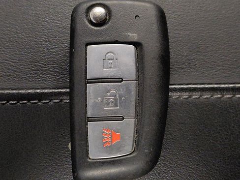Used 2018 Nissan Rogue S w/ S Value Package FWD image 32