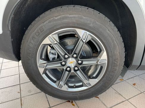 Used 2025 Chevrolet Blazer LT image 30