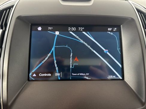 Used 2019 Ford Edge Titanium w/ Equipment Group 301A FWD image 4