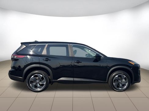 Used 2024 Nissan Rogue SV AWD/4WD image 7