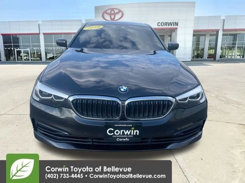 Used 2019 BMW 530e xDrive w/ Convenience Package image 3