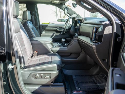 Used 2024 GMC Sierra 1500 AT4X image 10