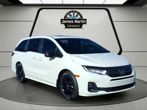 Used 2025 Honda Odyssey Sport-L image 3