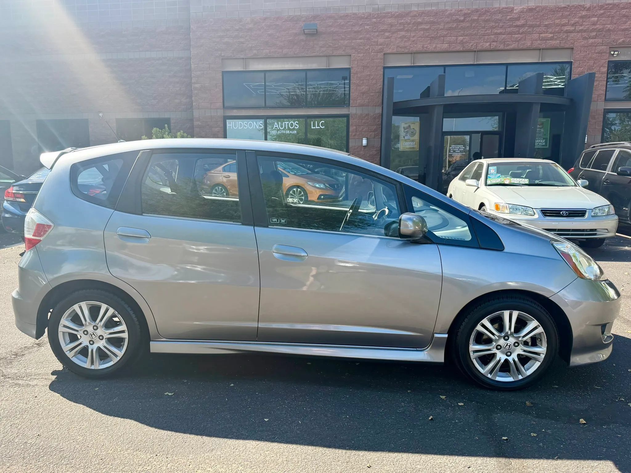 Used 2010 Honda Fit Sport image 4