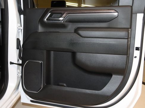 Used 2024 Chevrolet Silverado 2500 LTZ image 65