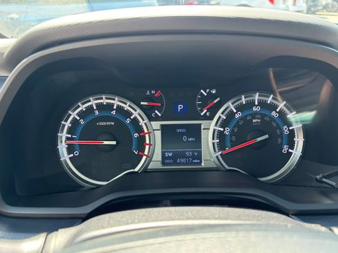 Used 2019 Toyota 4Runner SR5 Premium image 18