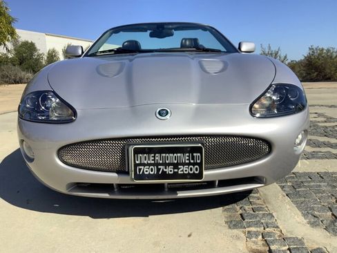 Used 2006 Jaguar XK8 Convertible image 3