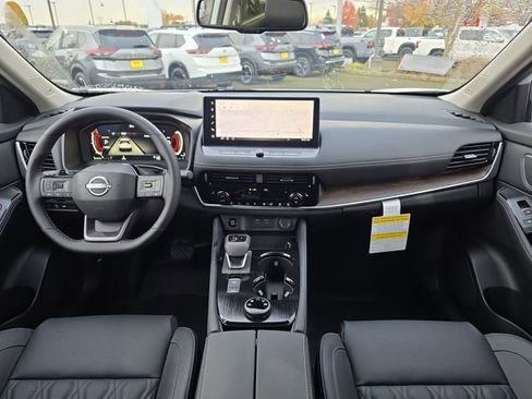 New 2026 Nissan Rogue Platinum w/ Platinum Premium Package image 11