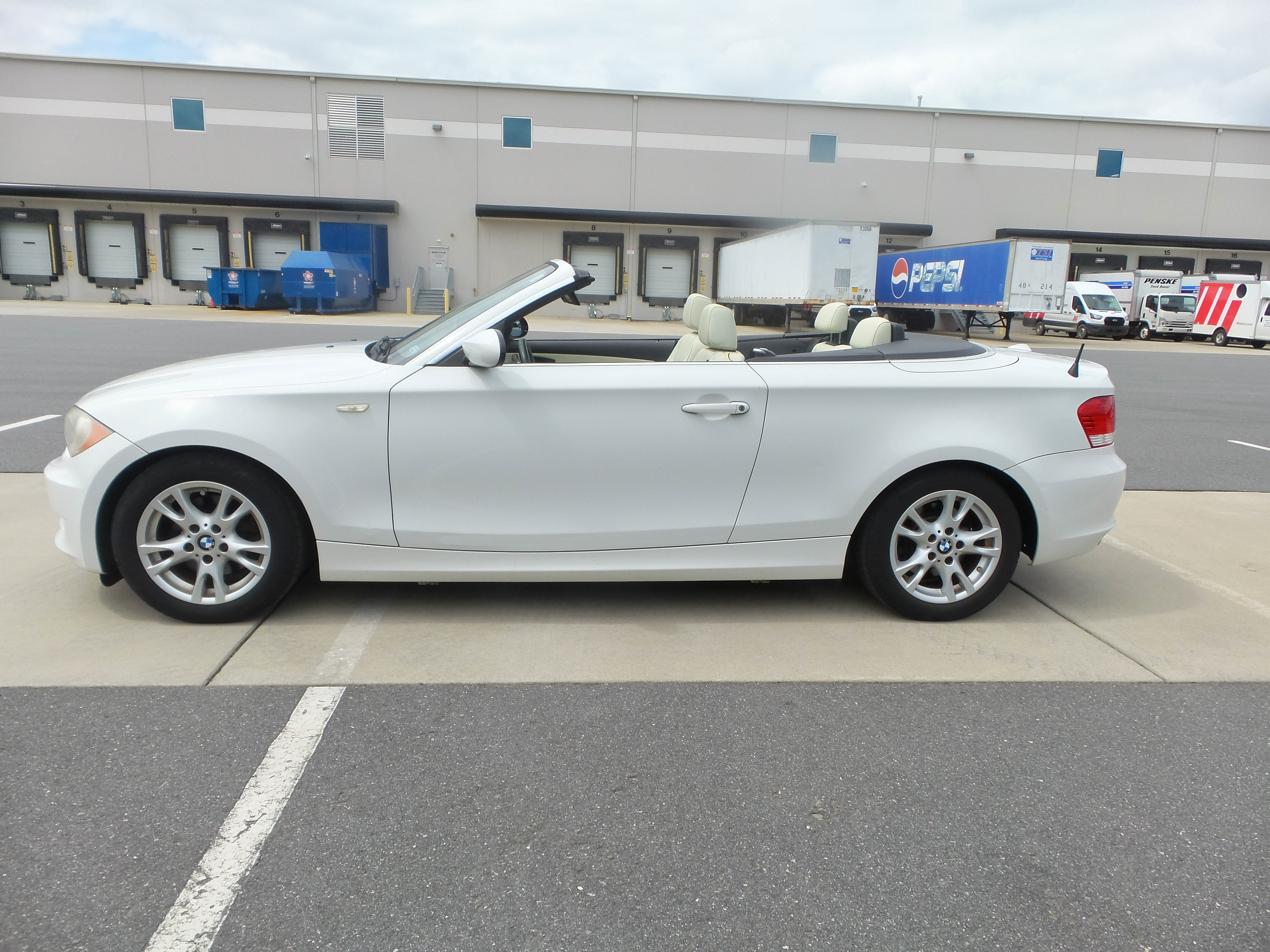 Used 2009 BMW 128i Convertible RWD image 62