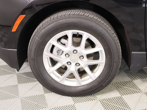 Used 2023 Chevrolet Equinox LT w/ LPO, Floor Liner Package image 16