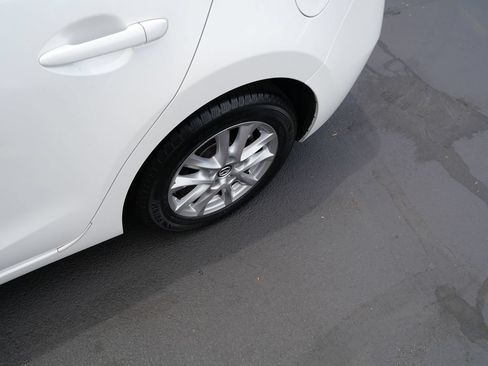 Used 2016 MAZDA MAZDA3 i Touring FWD image 33