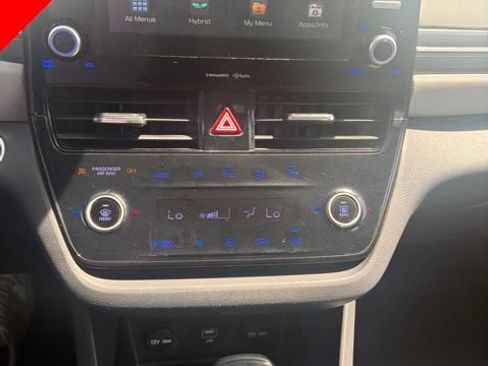 Used 2020 Hyundai Ioniq SE FWD image 11