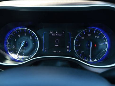 Used 2023 Chrysler Voyager LX FWD image 12