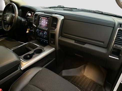 Used 2018 RAM 2500 Big Horn w/ Sport Appearance Group image 28