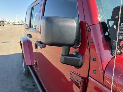 Used 2012 Jeep Wrangler Unlimited Sahara AWD/4WD image 6