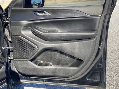 Certified 2023 Jeep Grand Cherokee Altitude image 27