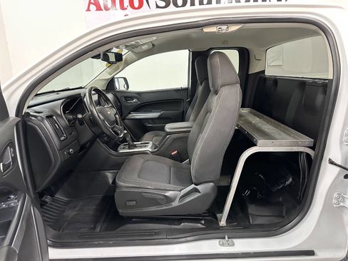 Used 2021 Chevrolet Colorado LT w/ Fleet Safety Package image 11