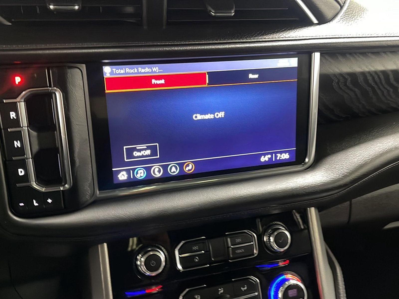 Used 2021 GMC Yukon Denali w/ Denali Premium Package AWD/4WD image 8