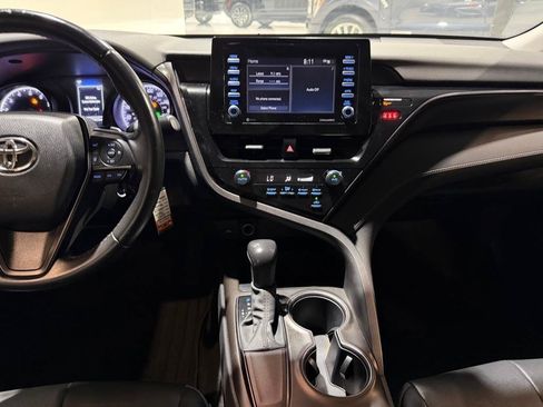 Used 2021 Toyota Camry SE FWD image 23