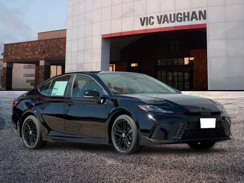 New 2026 Toyota Camry SE FWD image 7