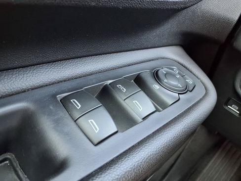 Used 2023 GMC Terrain SLE FWD image 23