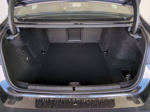 New 2025 BMW i7 xDrive60 w/ Premium Package image 30