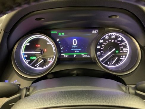 Used 2023 Toyota Camry XSE image 19