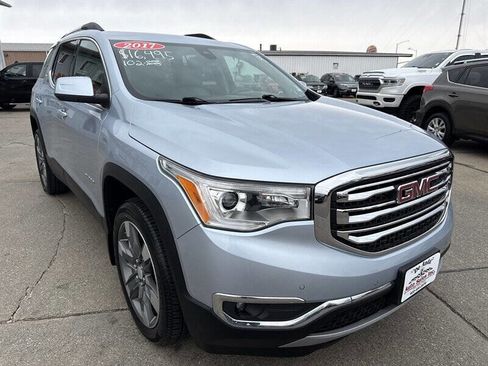 Used 2017 GMC Acadia SLT image 11