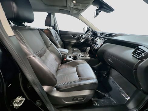 Used 2022 Nissan Rogue Sport SL w/ Premium Package FWD image 23