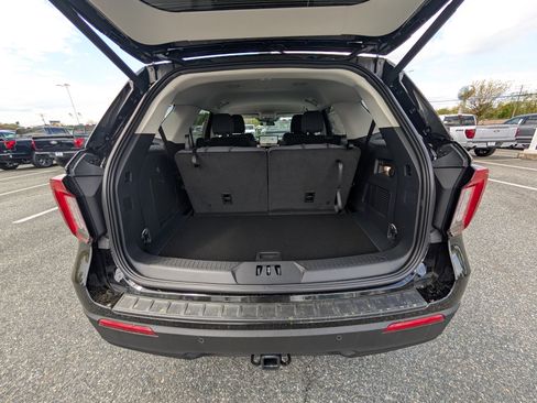 New 2026 Ford Explorer Active image 9