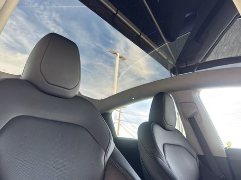 Used 2026 Tesla Model Y Long Range image 16
