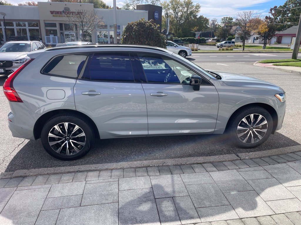 Certified 2024 Volvo XC60 B5 Plus w/ Climate Package AWD/4WD image 6