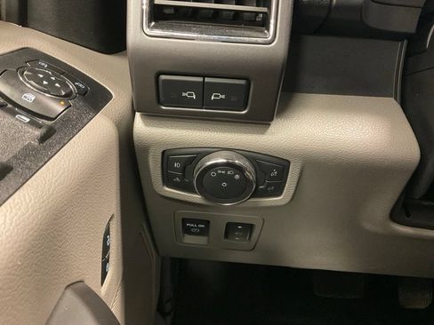 Used 2020 Ford F150 XLT w/ Equipment Group 302A Luxury AWD/4WD image 12
