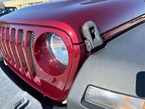 Used 2021 Jeep Wrangler Sport image 37