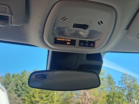 Used 2024 Chevrolet Trax LS w/ LS Convenience Package image 16