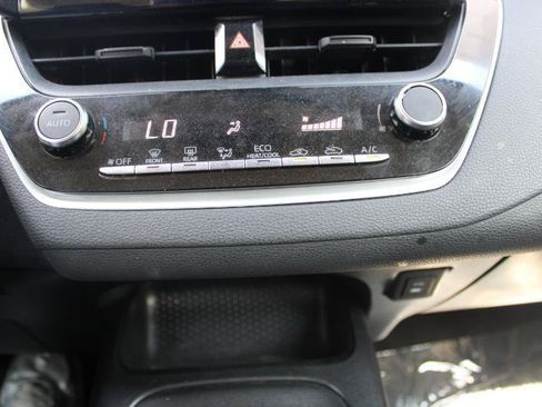 Used 2023 Toyota Corolla LE FWD image 15