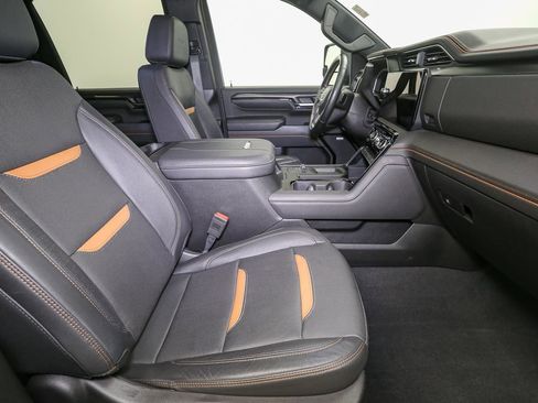 Used 2024 GMC Sierra 2500 AT4 w/ Technology Package AWD/4WD image 20