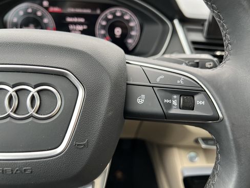 Used 2025 Audi Q5 2.0T Premium w/ Convenience Plus Package image 20